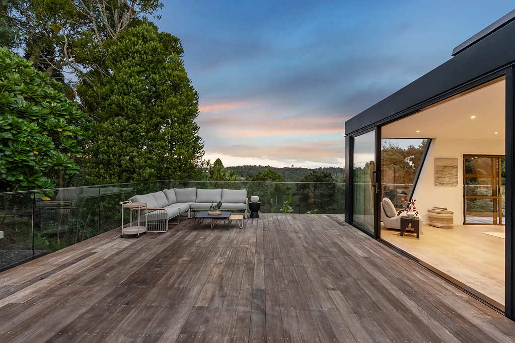 42C Island Bay Road, Beach Haven, North Shore City, Auckland