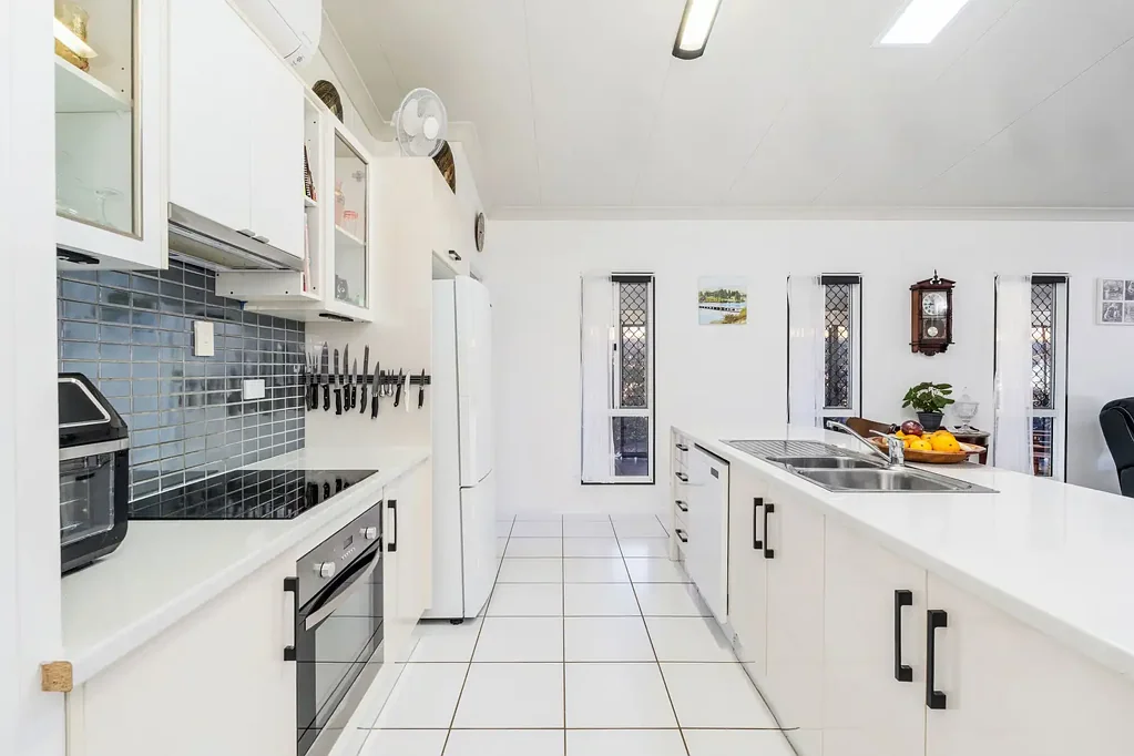 21 Hoffmann Street, Granville, QLD 4650