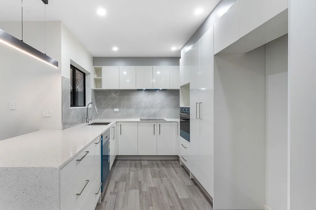 Mangere 3房  SPACIOUS BRAND NEW - Reserve Views!