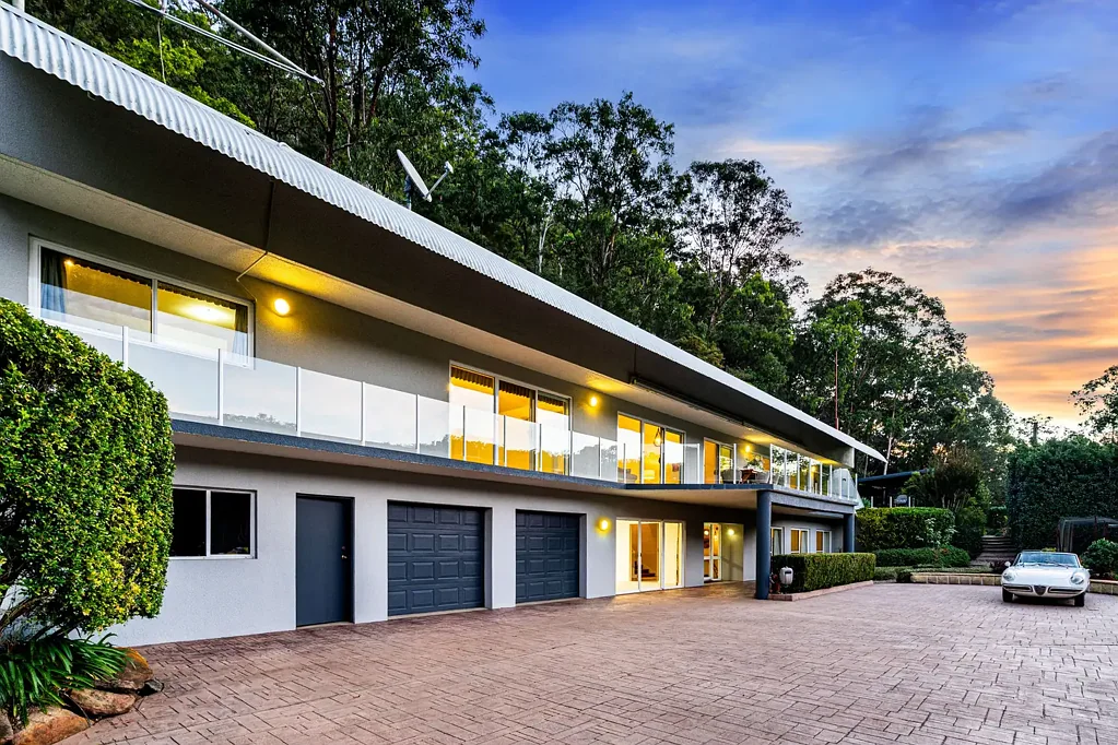 Central Colo 4침실 TERRADOME | Rare Architectural Escape Above the Central Colo Valley