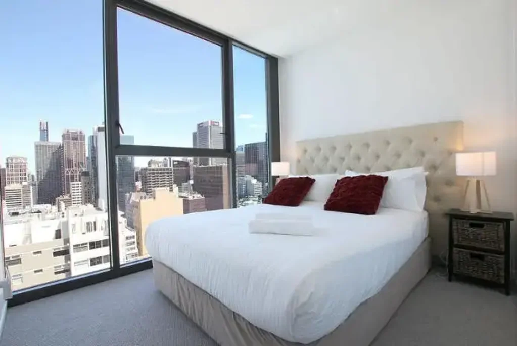 Fully Furnished Stylish CBD Apartment with Exceptional Comfort & Convenience