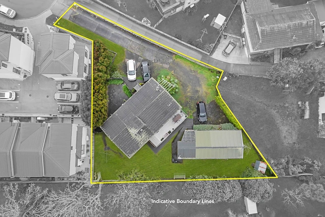 9 & 9A Sherie Place, Howick, Manukau City