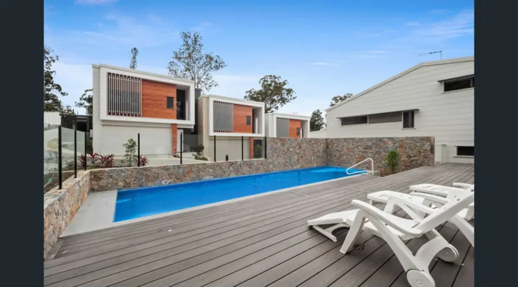 Stylish Townhouse in the Heart of Indooroopilly