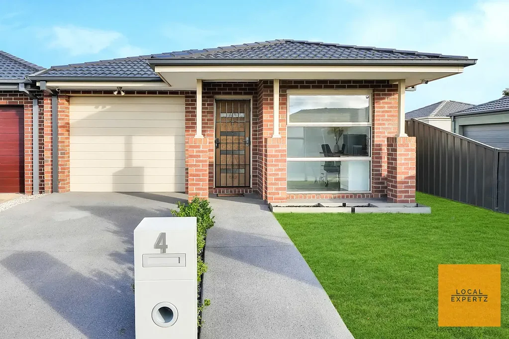 Stylish & Low-Maintenance Living in a Prime Location