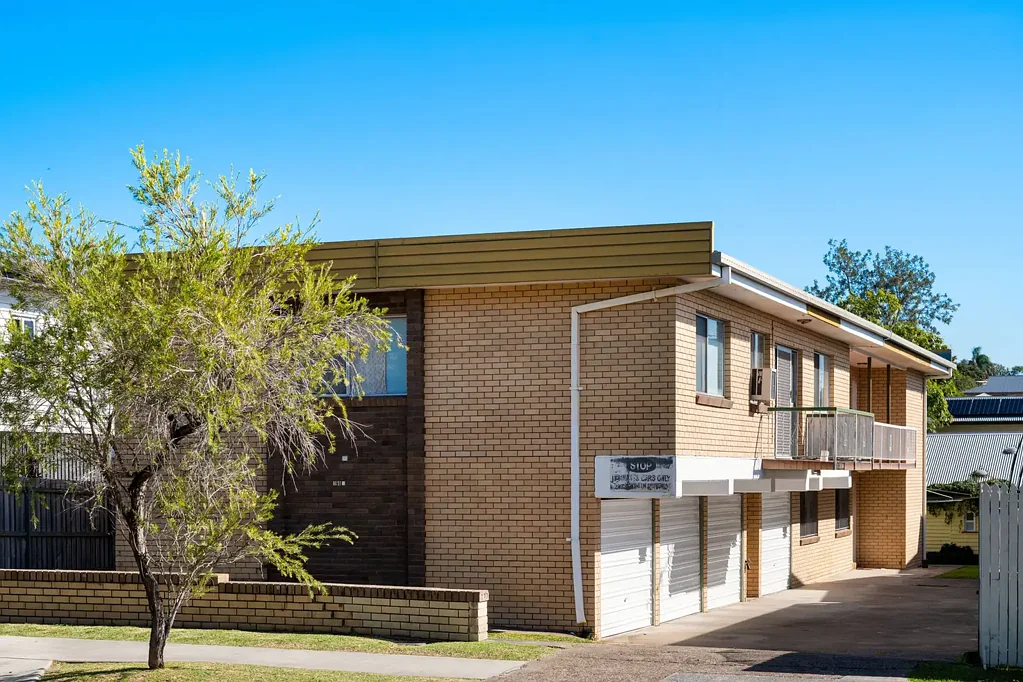 Kedron 2Habitaciones Freshly polished & packed with spoils – Sun-soaked, north-facing retreat, steps to Coles & Farmhouse