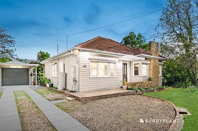 Rosanna 3 Slaapkamer Endless Potential on 1,040sqm – Renovate, Rebuild or Develop (STCA) in Prime Rosanna Location