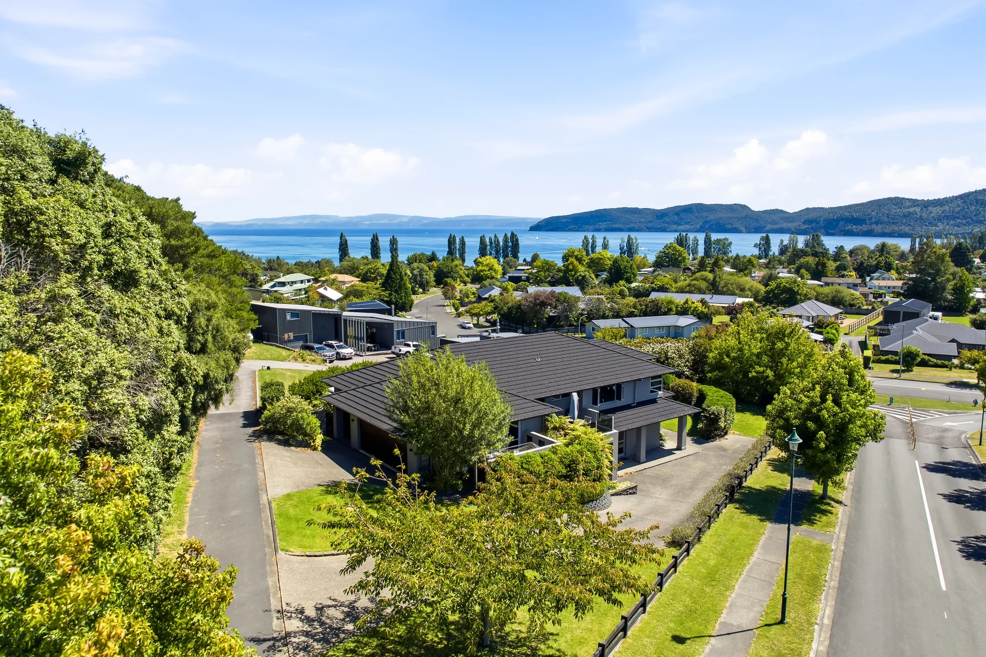 Kinloch 4房 A Standout Home in a Standout Location