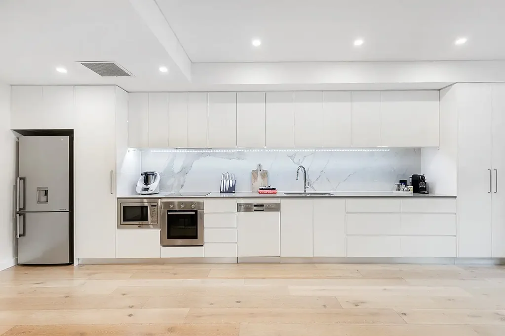 Easy Single‑Level Living: Large Covered Terrace & No Stairs