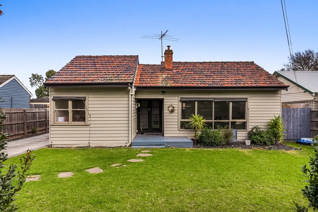 A Welcoming Modern Weatherboard Home