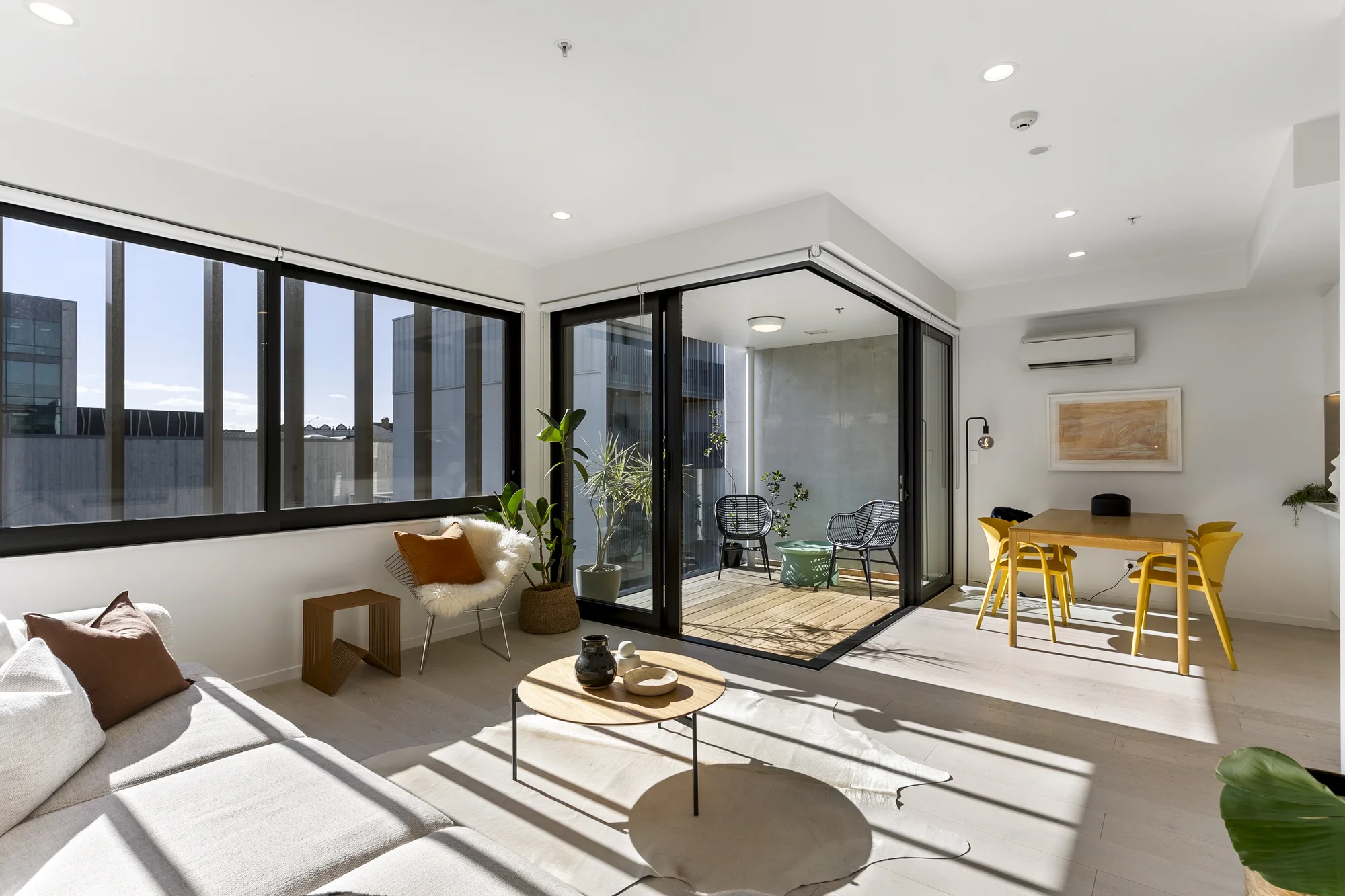 Grey Lynn 2Zimmer Motivation Is High and Opportunity Is Here