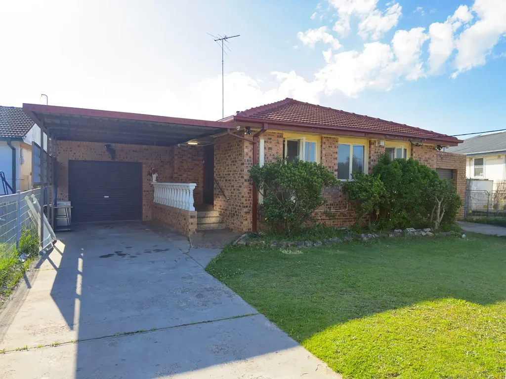 CLOSE TO ALL AMENITIES