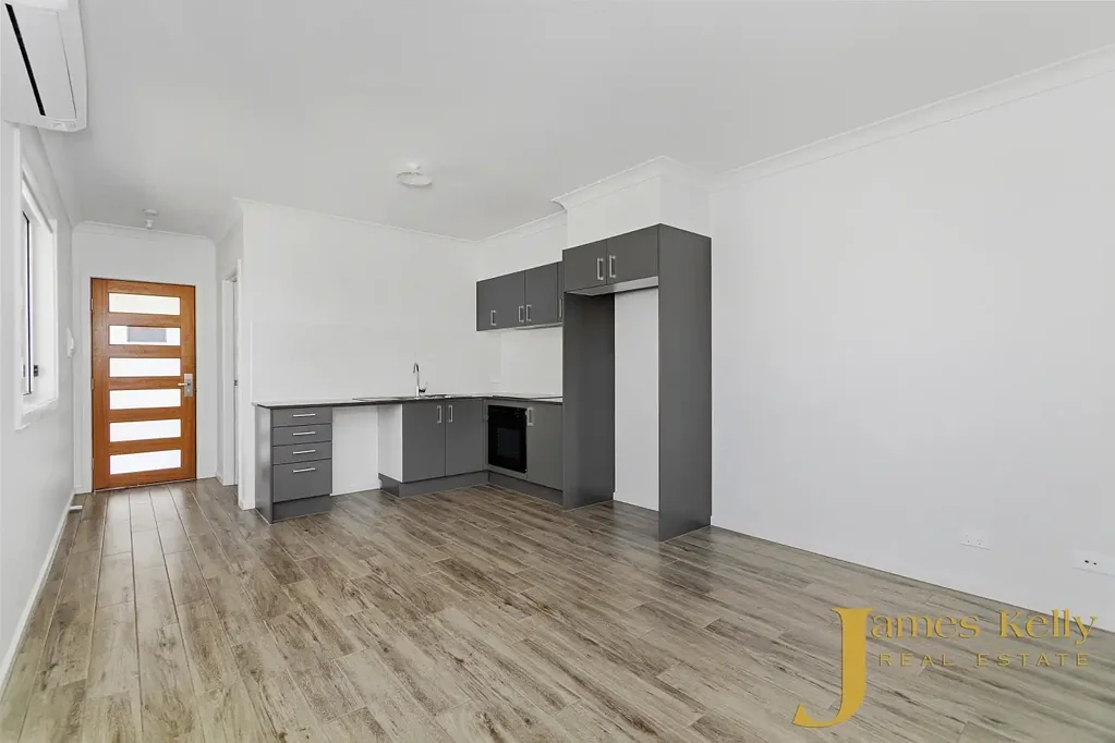 Brand New 2 Bedroom Granny Flat with Easy Access ! AVAILABLE NOW!! Water Included