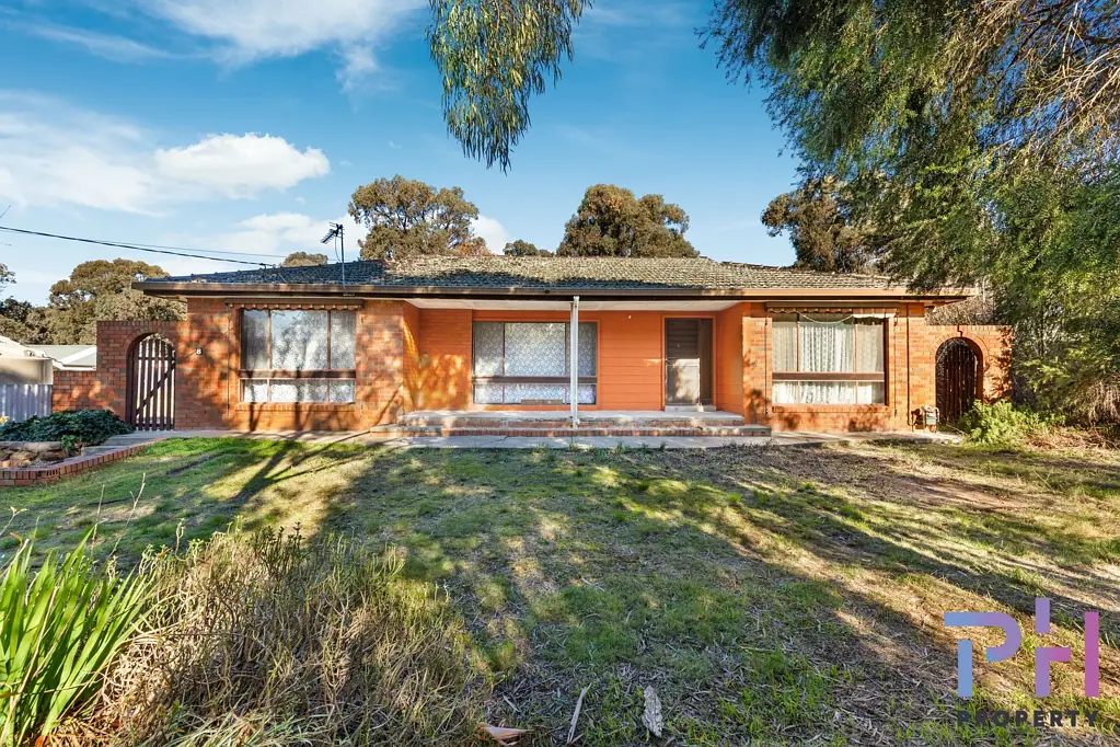 8 Averys Road, Eaglehawk, VIC 3556