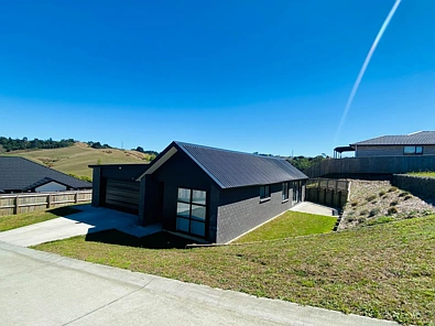 Modern & Spacious four bedroom Home in Pokeno