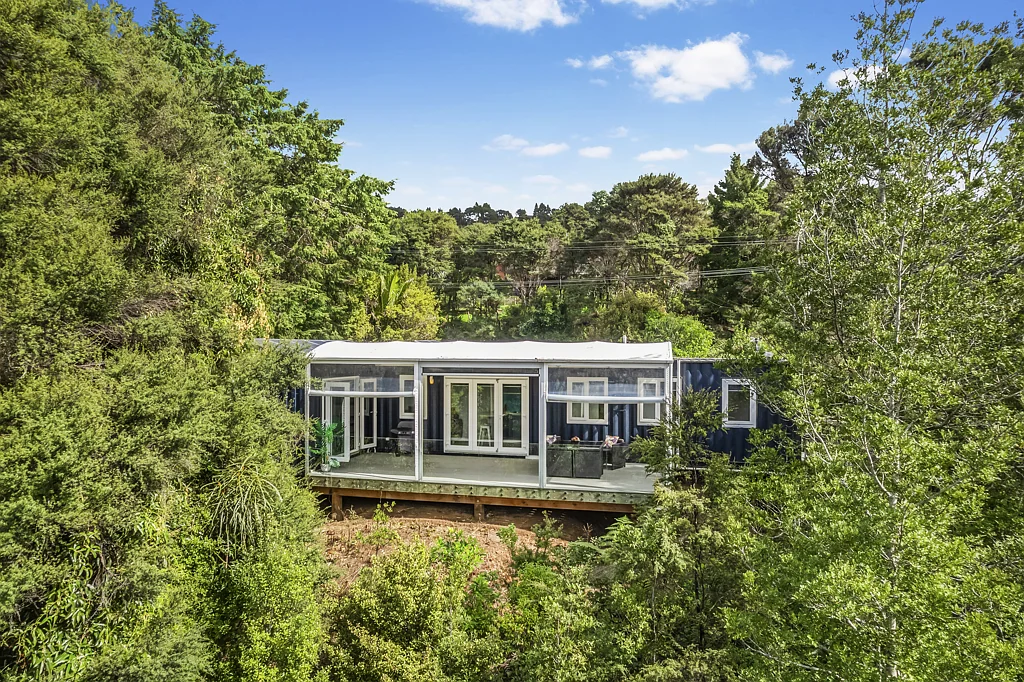 19 Rauhuia Crescent, Parau, Waitakere City, Auckland