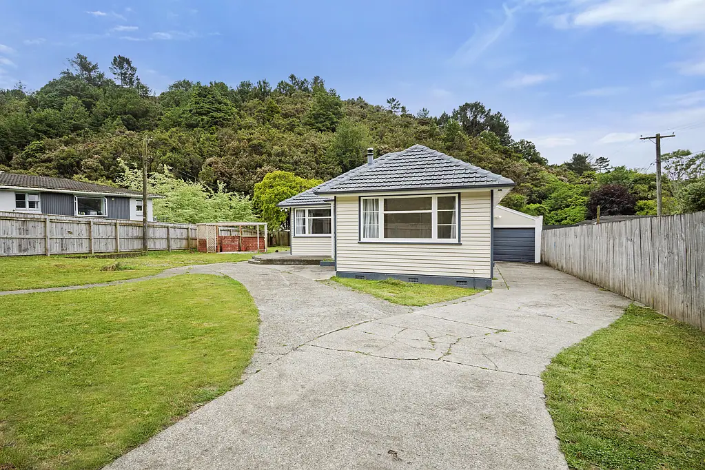 Stokes Valley 3ਬੈੱਡਰੂਮ Turn-key Contemporary Comfort