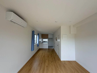 Stylish Near-New Townhouse – Modern Comfort & ...