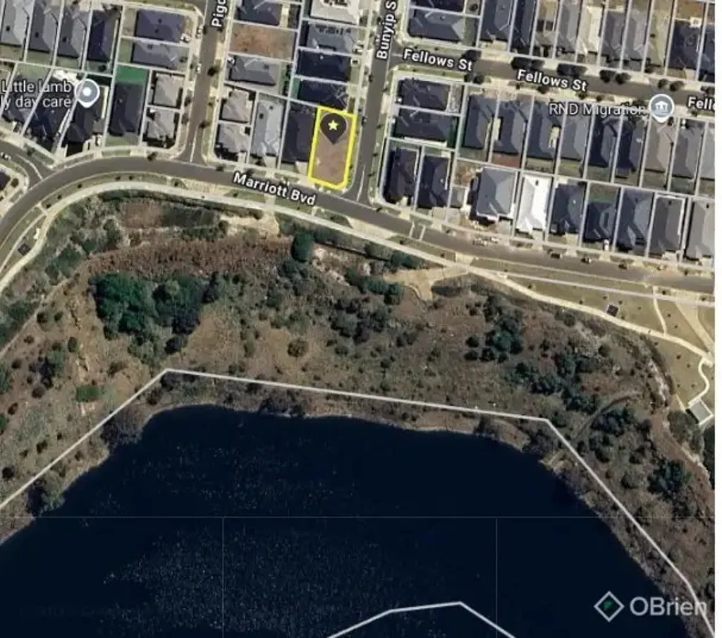 Weir Views 湖景视野绝佳 508㎡转角地块 双通道选择 双居住潜力 Large block ready for your dream home