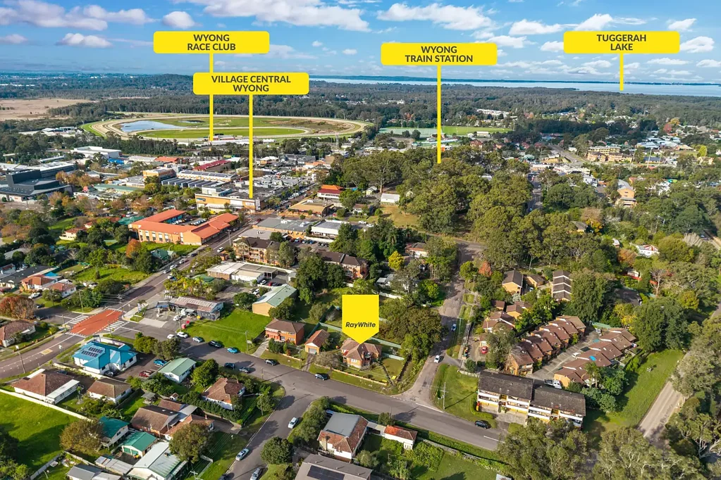 Wyong 3कमरा 1018m2 - R3 Medium Density Zoned - Corner Block in Wyong CBD - 450m from Train Station.