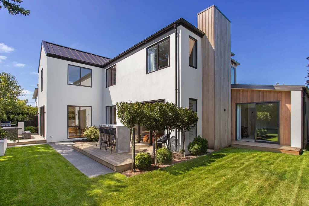 Saint Albans 4房  Luxury Family Living, Prime Location