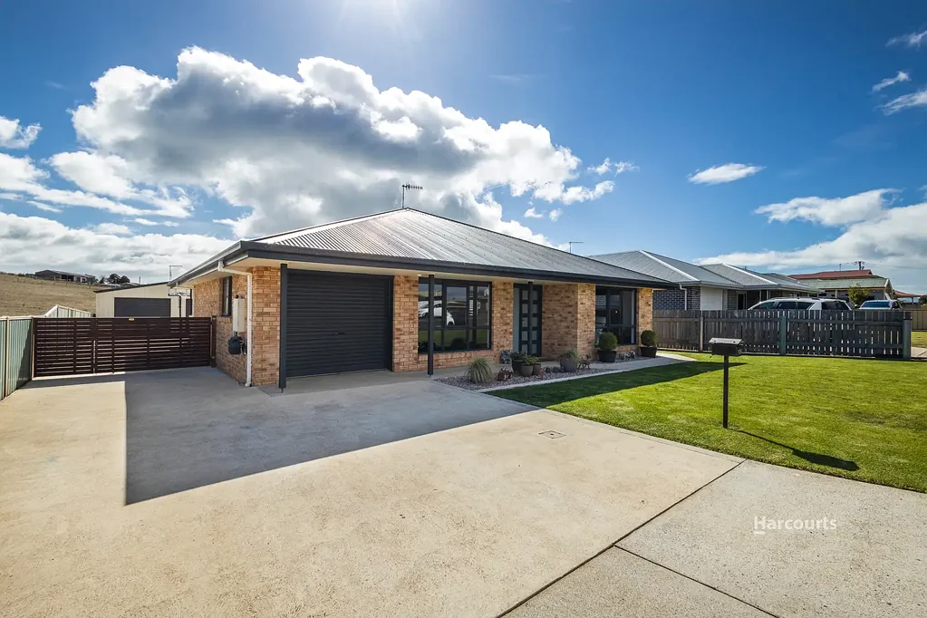 106 Pine Road, Penguin, TAS 7316