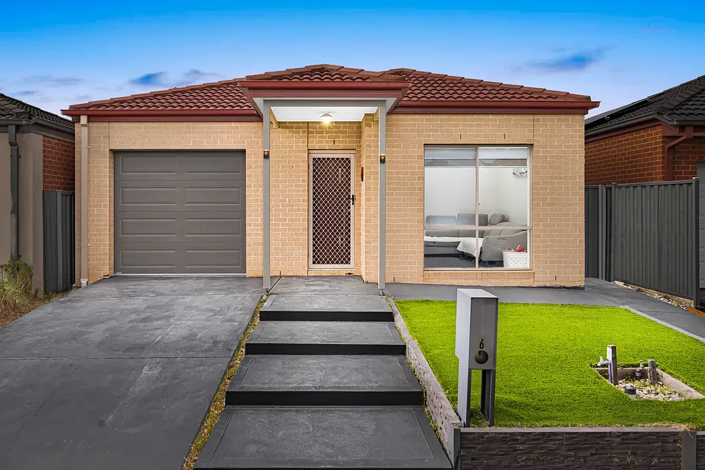 Manor Lakes 3Habitaciones Modern Comfort Meets Everyday Convenience in Manor Lakes !!