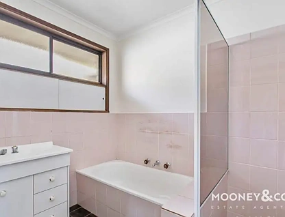 2 Halstead Court, Cranbourne, VIC 3977, 3房, 2浴, House