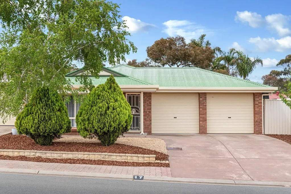 17 Shillabeer Crescent, Woodcroft, SA 5162