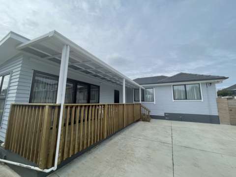 Here's a lovely house with great settings in Henderson