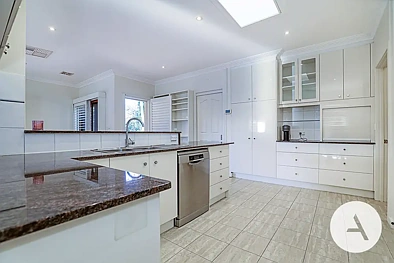 84 Arthur Circle, Forrest, ACT 2603, 5房, 2浴, House