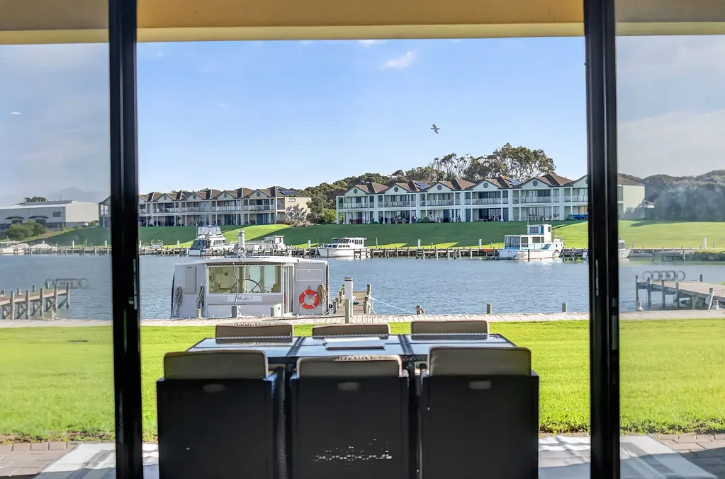 Hindmarsh Island 3Kwarto Marina Lifestyle at Its Finest - Exceptional Waterfront Living on Hindmarsh Island