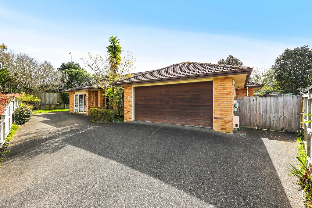 East Tamaki 4房  Spacious Brick & Tile Living in a Prime Location
