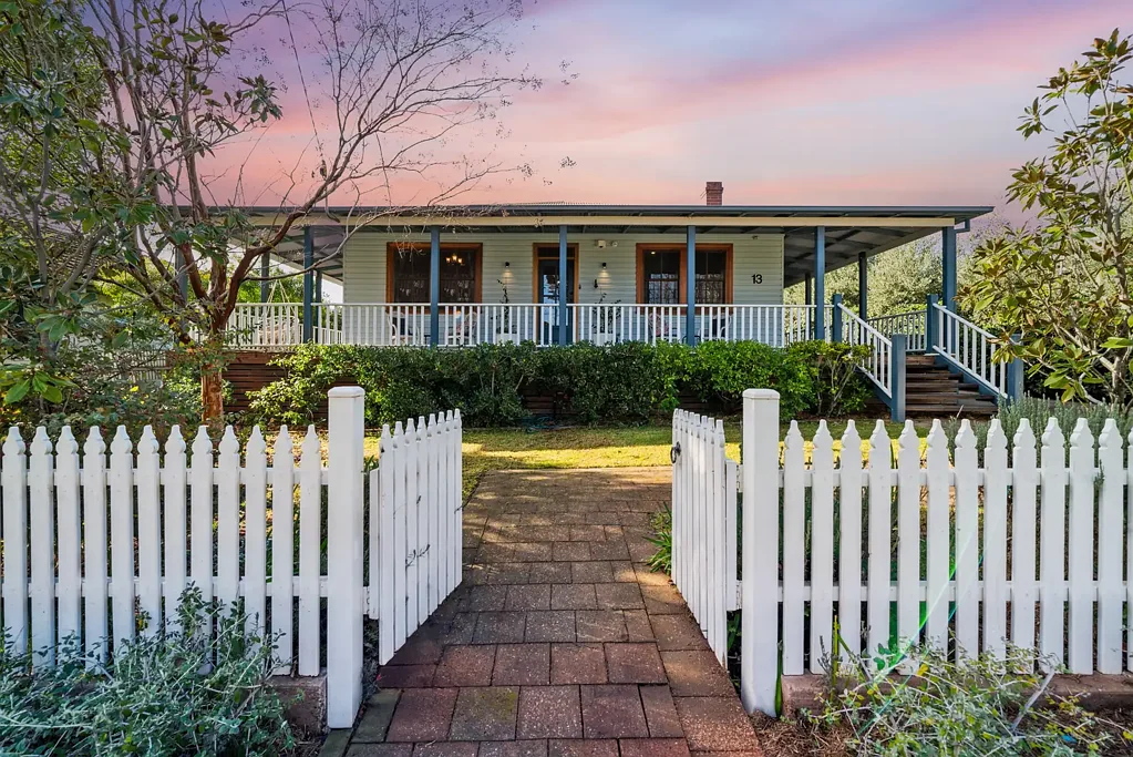 Turvey Park 5 Bedroom Character and Charm all in one.