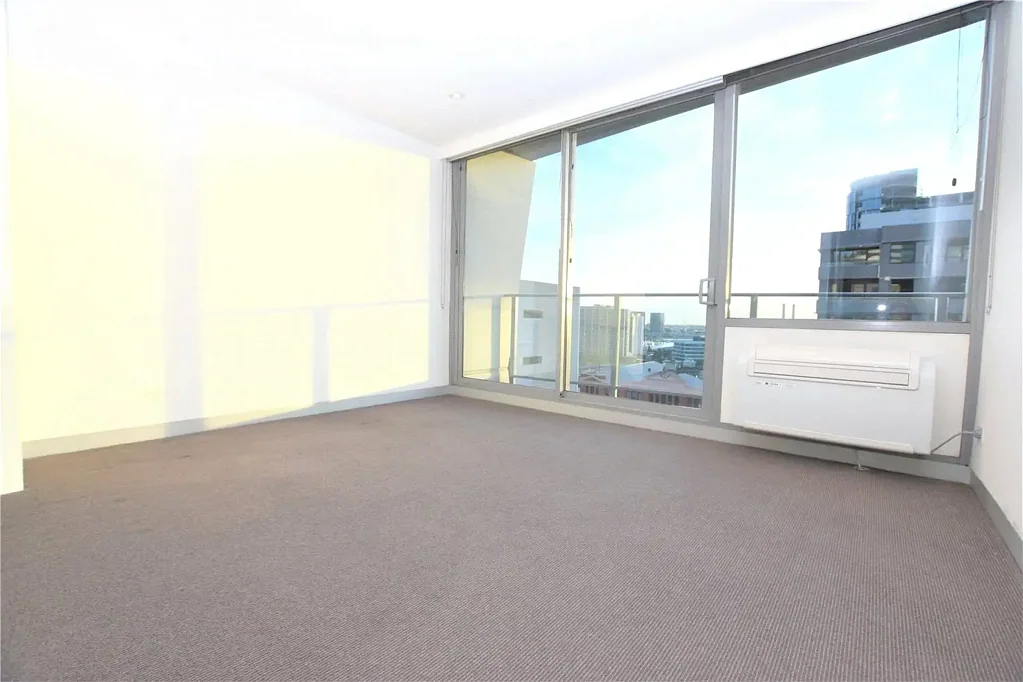 One bedroom apartment is in a fantastic location!!