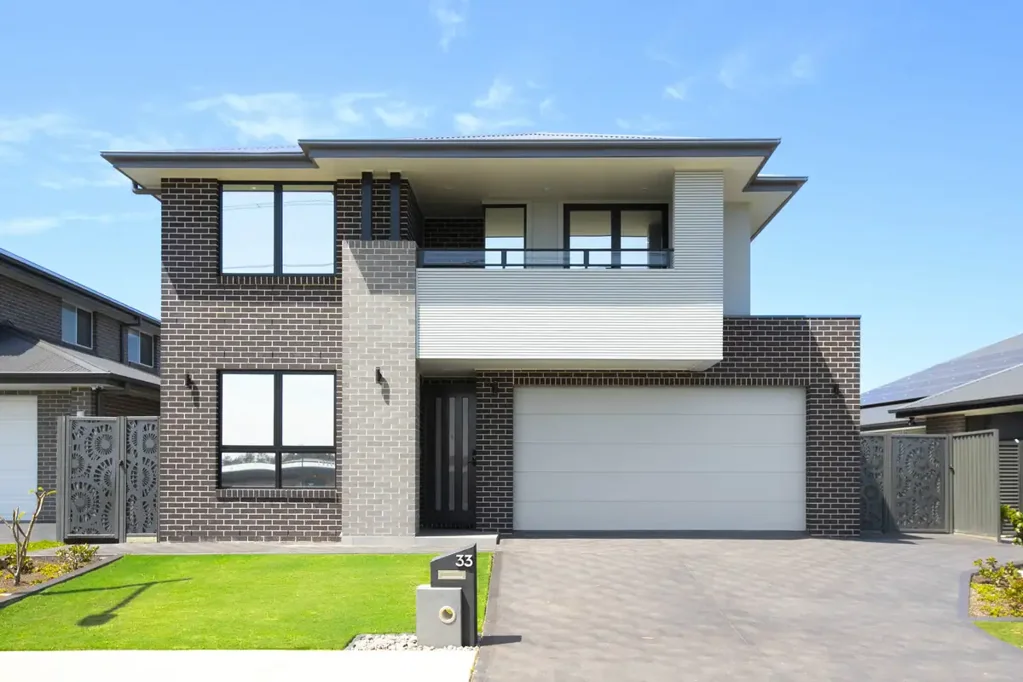 Catherine Field 4Zimmer Flawlessly Finished, Generously Sized - The Ultimate Upsize Opportunity on 493sqm