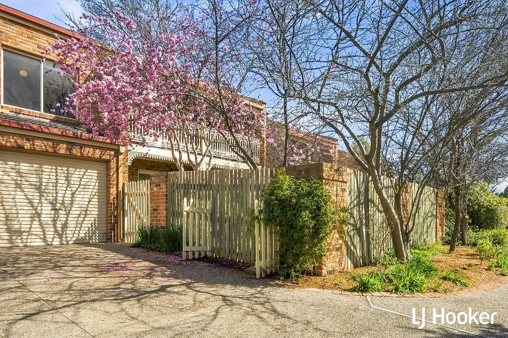 Nicholls 3房  Space, Serenity and Golf Course Access