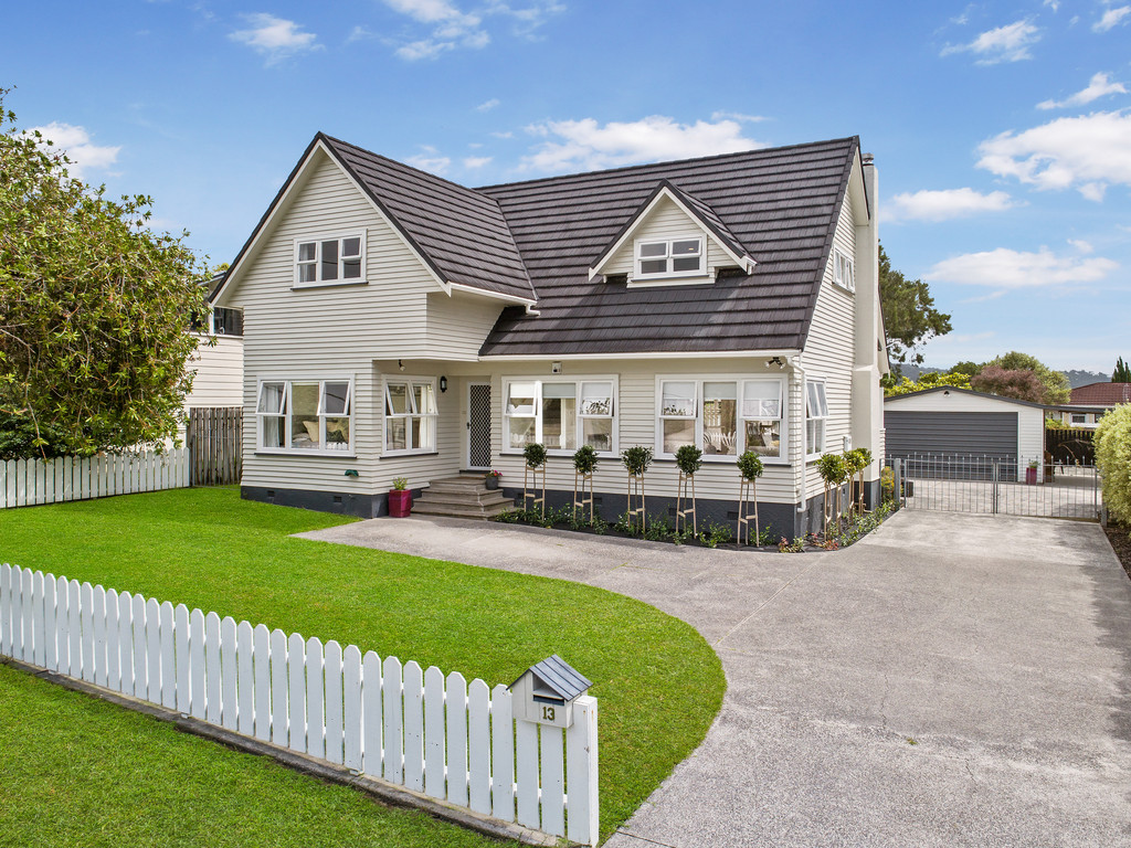 13 Cleve Road, Green Bay, Auckland - Waitakere, 5房, 2浴