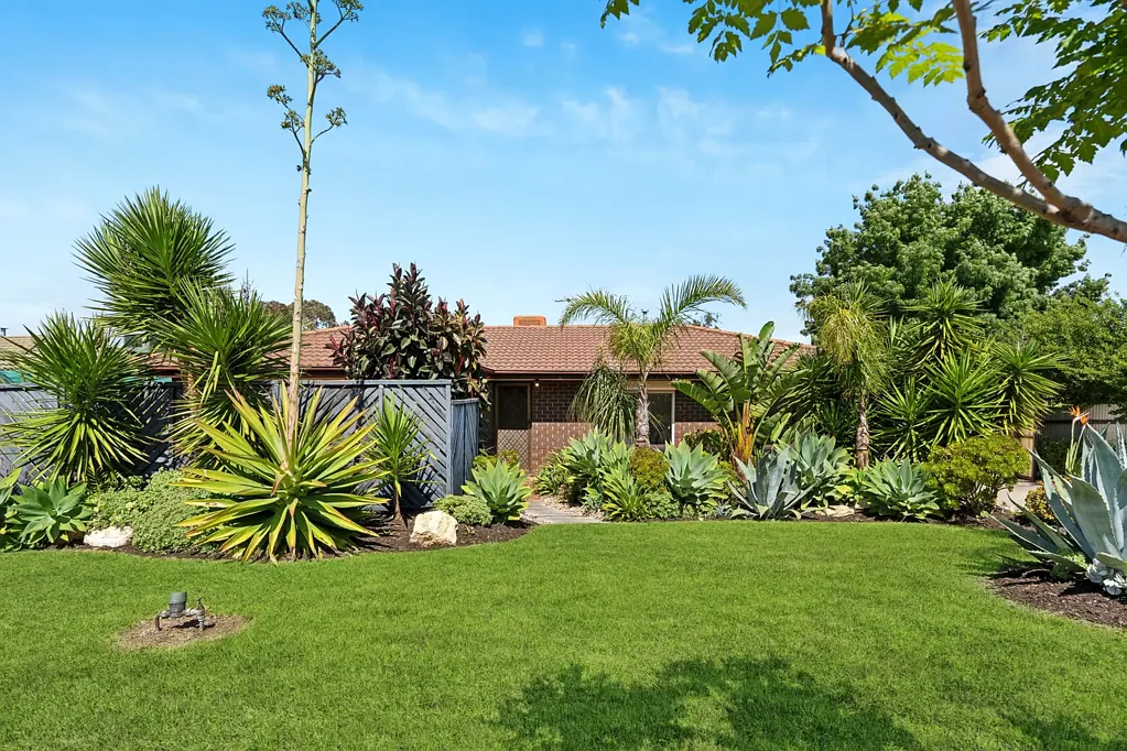3 Coorumbena Crescent, Morphett Vale, SA 5162
