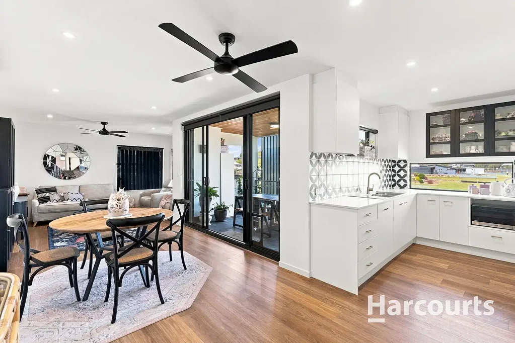Sunnybank 2ਬੈੱਡਰੂਮ Top-Floor Position, Uninterrupted Views & Exceptional Convenience