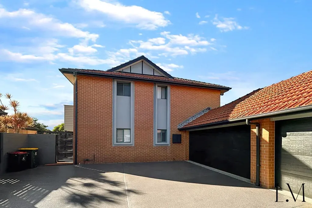 Modern Townhouse in Prime The Junction Location