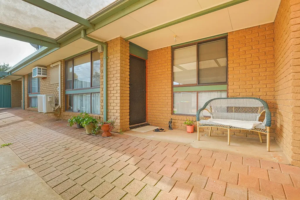 Mildura 8 Bedroom Rare investment opportunity - Buy one or all four!
