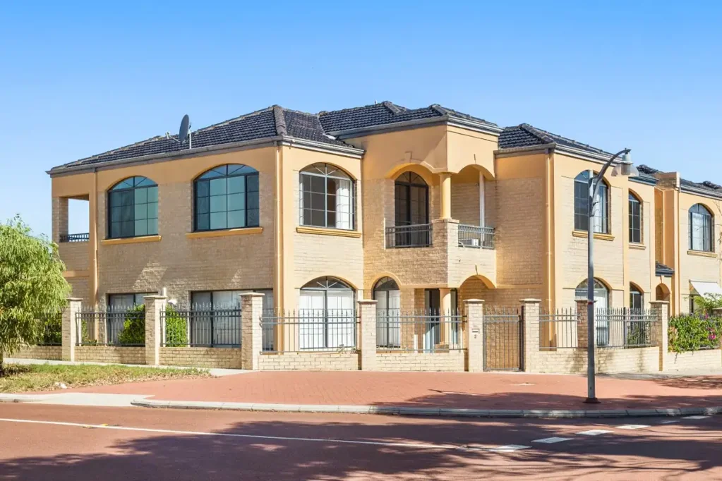 2A St Pauls Crescent, Joondalup, WA 6027