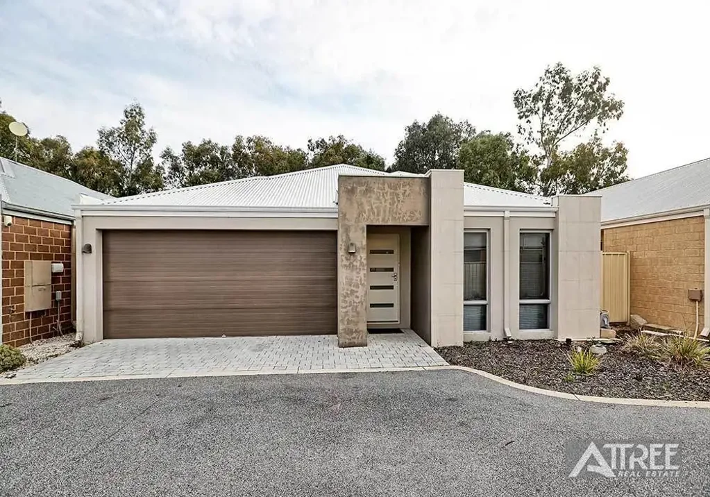 MODERN & CONVENIENT LIVING IN THE HEART OF CANNING VALE