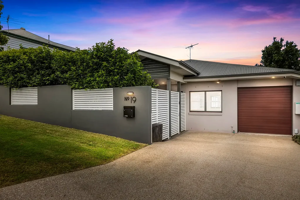 Everton Park 4ห้องนอน Hard To Find! Modern, Lowset Home In The Heart of Everton Park.