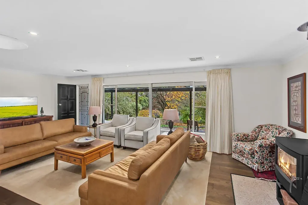 Bundanoon 4房  An enviable location with extras