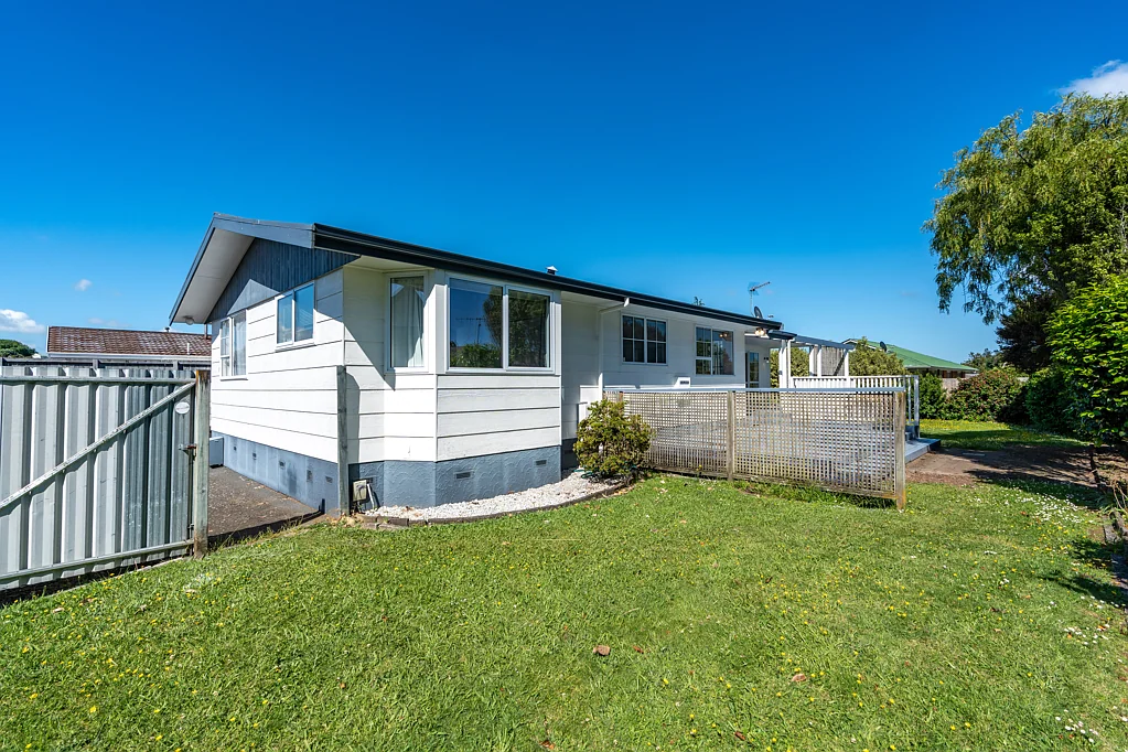 17 Sandalwood Drive, Dinsdale, Hamilton, Waikato