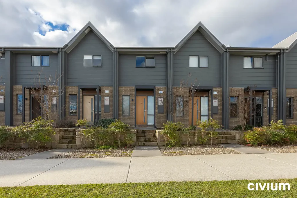 Moncrieff 2Zimmer Stylish Two Bedroom Townhouse in Sought After Moncrieff