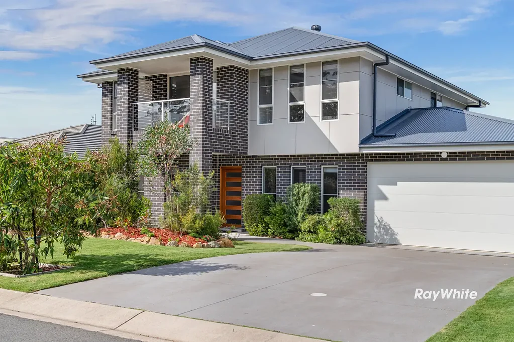 Narrawallee 6房  PALATIAL FAMILY HOME