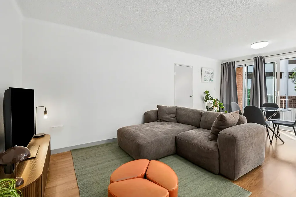 Ryde 2ਬੈੱਡਰੂਮ Tranquil move-in ready apartment with north aspect