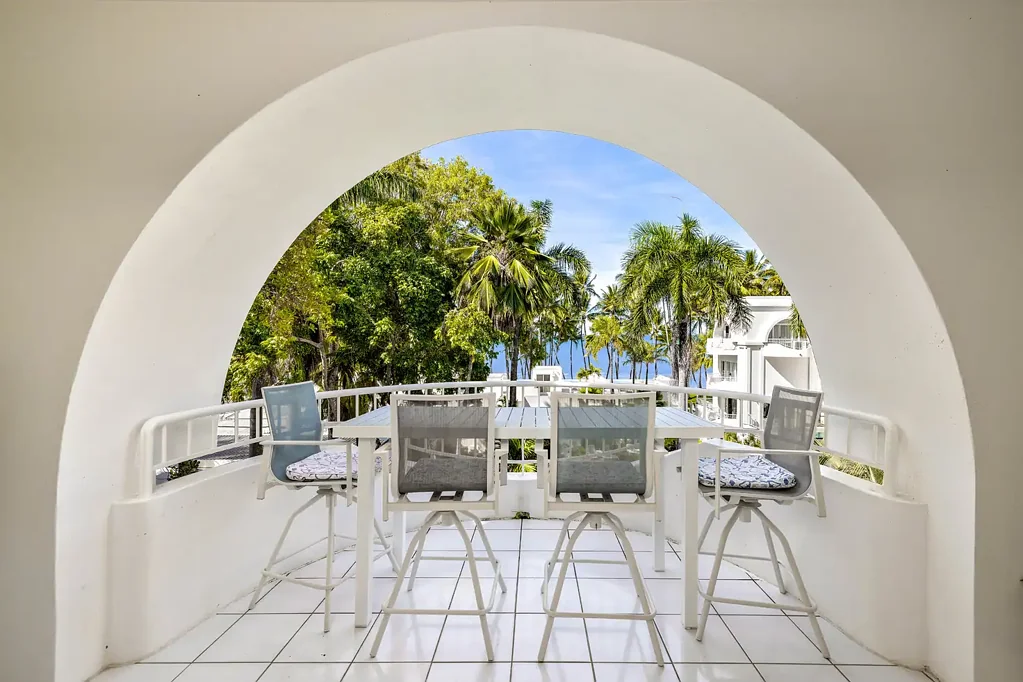 Palm Cove 3房  Coastal luxury with spectacular ocean views at Alamanda